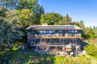 Building Photo - 1325 Crestmont Dr