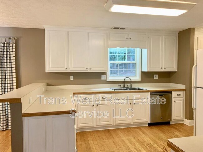 Foto del edificio - 4442 Keenly Valley Dr NE