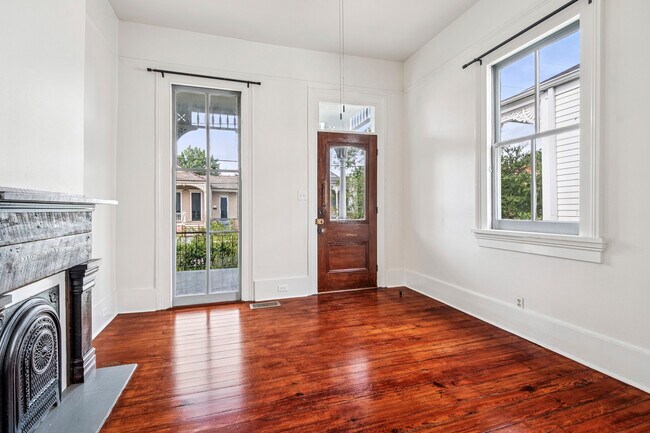 Foto del edificio - 2642 Lepage St
