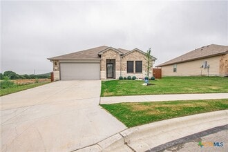 Building Photo - 5207 Karen Grn Dr