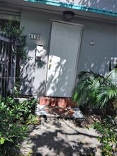 Building Photo - 4126 SW 16th Terrace