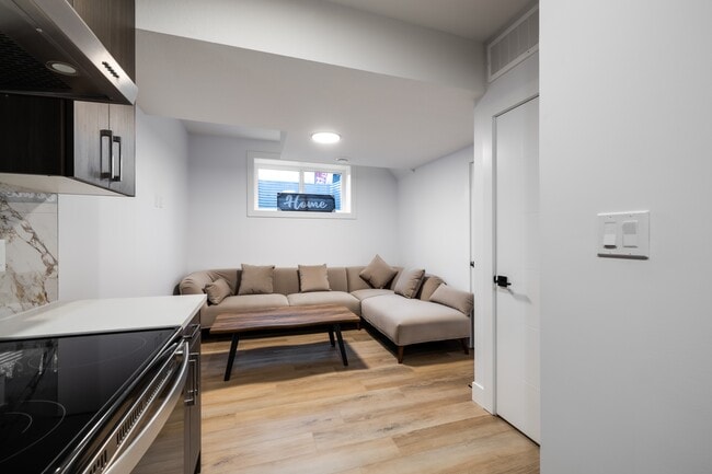 Building Photo - 7607-76088 88 Ave NW