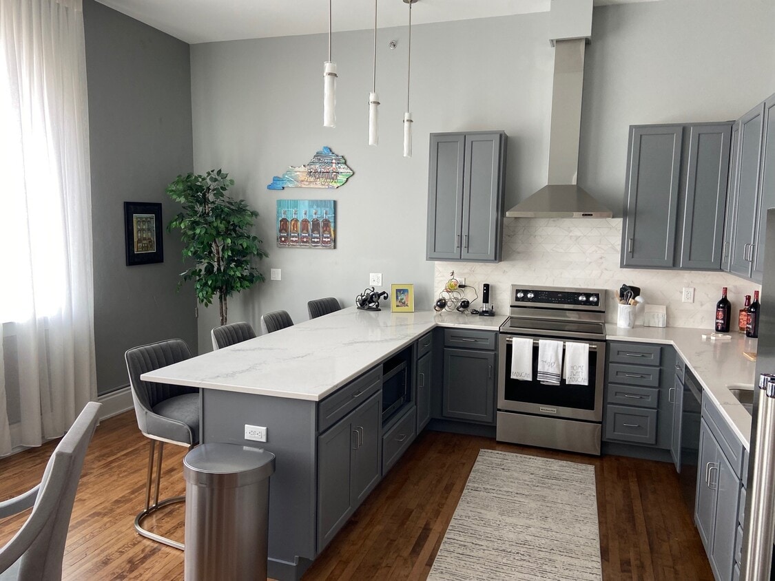 The W on Broadway Apartments in Paducah, KY