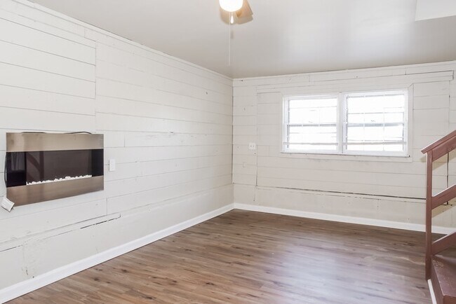 Building Photo - 2207 Pisgah Cir NW