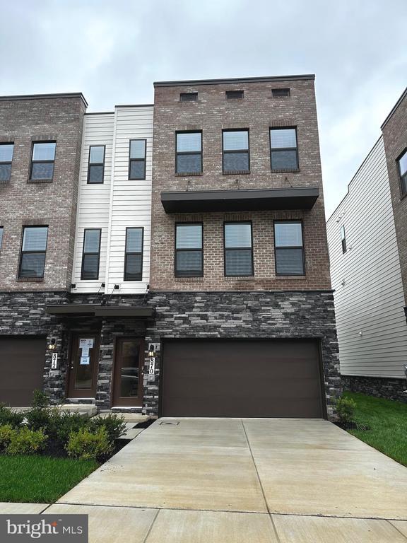 Foto principal - 870 Amity St