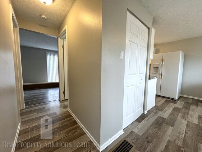 Foto del edificio - 5117 Sedalia Dr