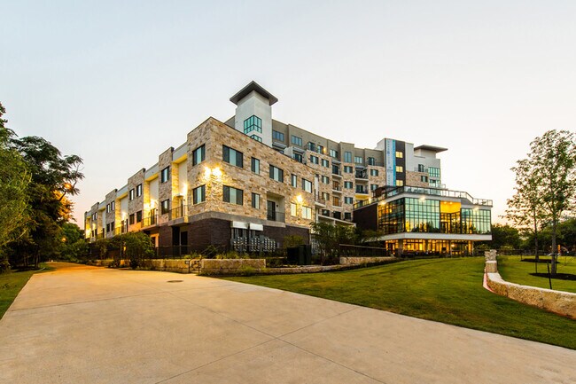 Building Photo - Beauty Blooming! 2-Bedroom Living: Style a...
