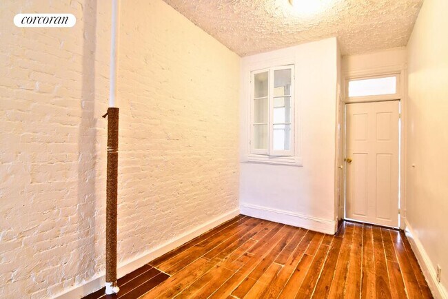 Foto del edificio - 81 4th Pl