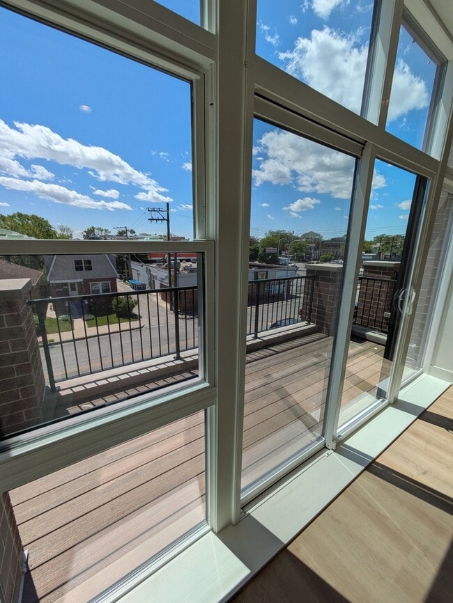 Foto del edificio - 4744 W Addison St