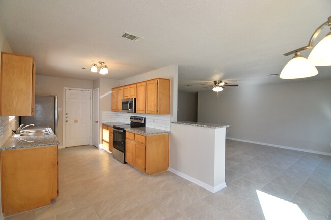 Building Photo - 4104 Matt Ct