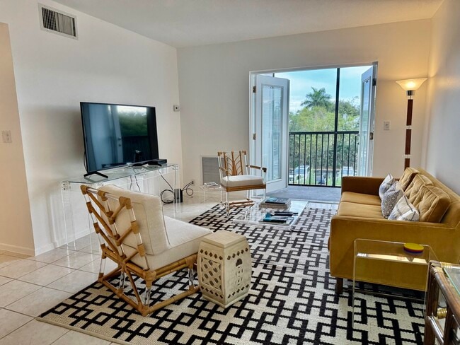 Building Photo - 1601 S Flagler Dr