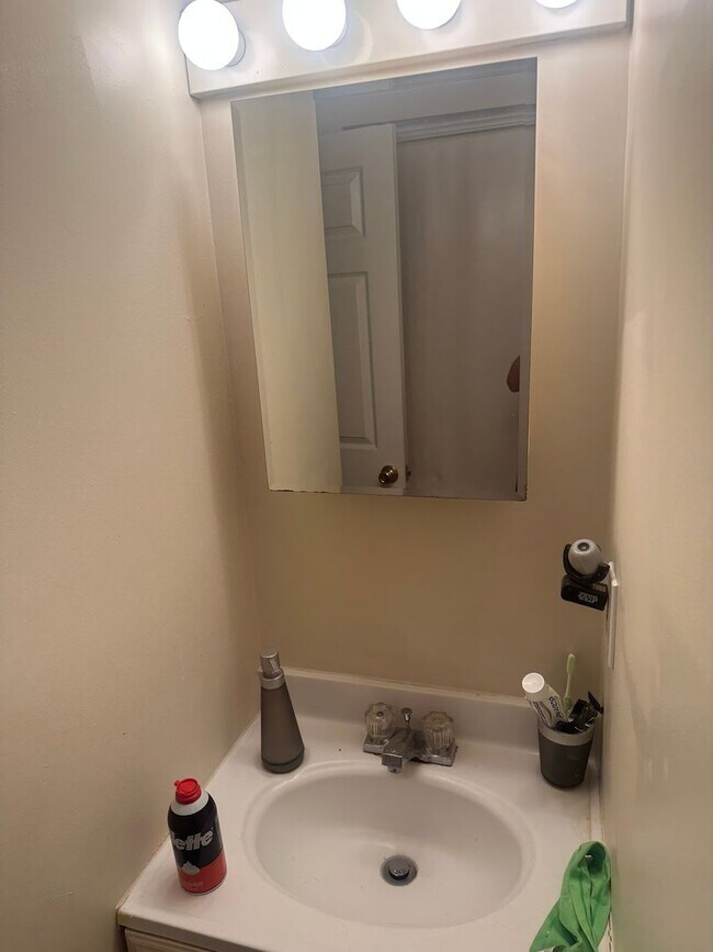 Foto del edificio - 629 Catharine St