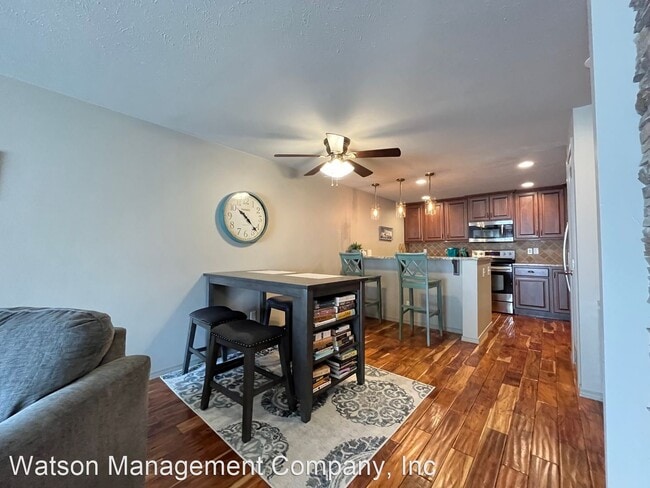 Building Photo - 2 br, 2 bath House - 6114 E 6th H-1