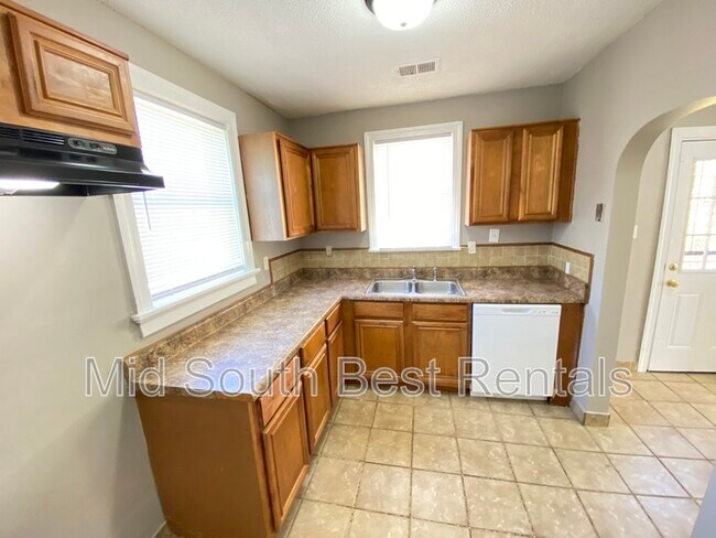 Foto del edificio - 958 Birch St