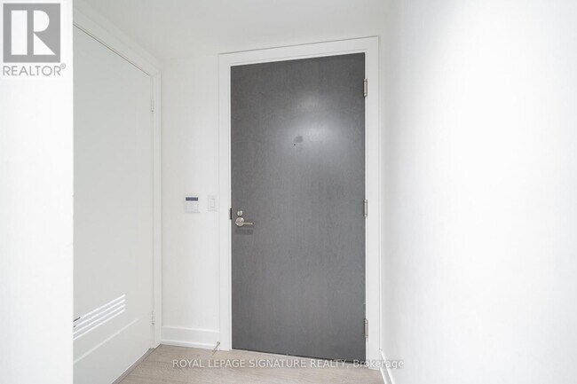 Building Photo - 5 Mabelle Ave