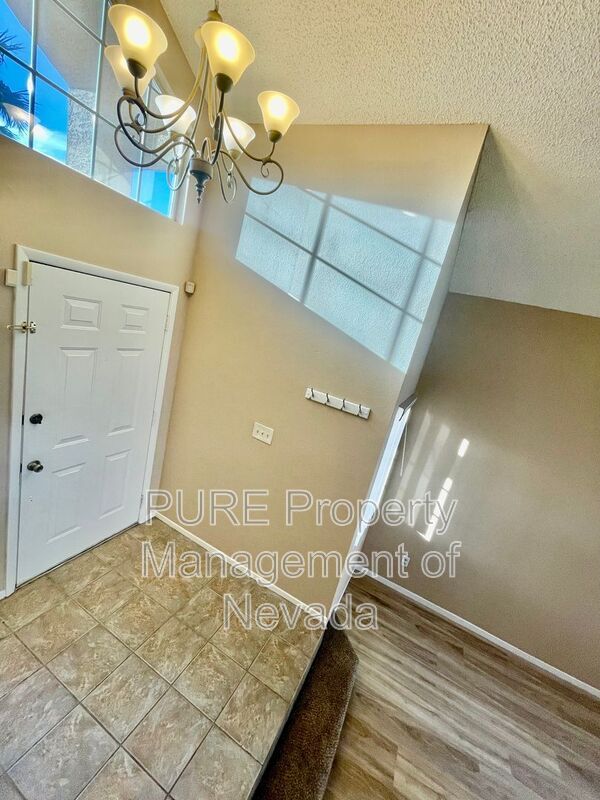 Foto del edificio - 2704 Kennington Cir