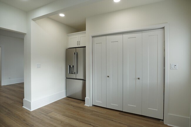 Building Photo - 3104 S 7th St