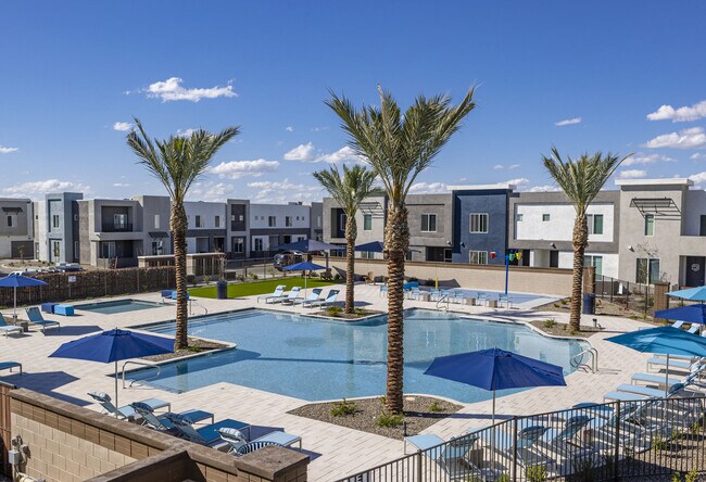 BB Living Val Vista photo'