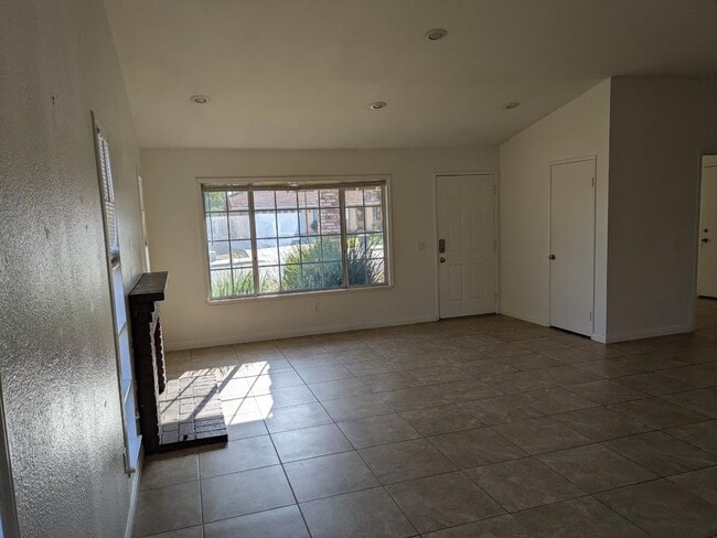 Photo - 8730 Sandhill Dr House