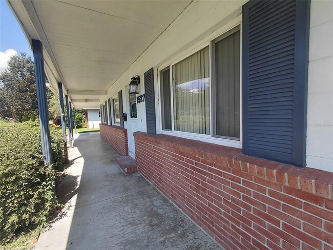 Building Photo - 1527 Leeway Ave