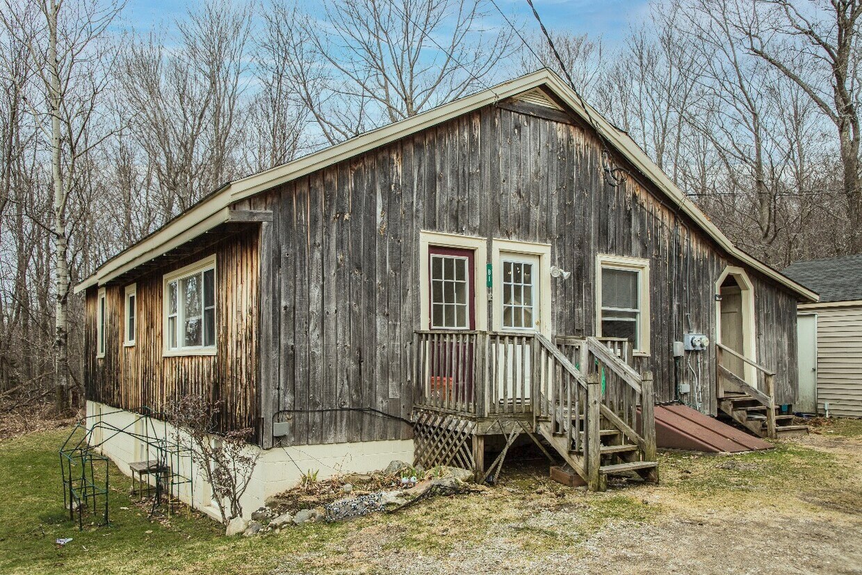 Foto principal - 81 Mountain Commons Rd