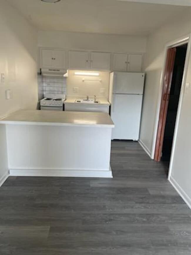 Kitchen - Douglas Oaks