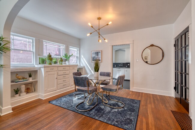 Foto del edificio - 2215 SE Powell Blvd