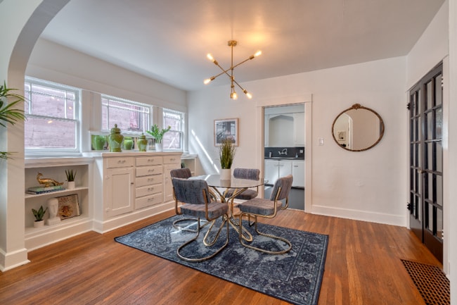 Building Photo - 2215 SE Powell Blvd