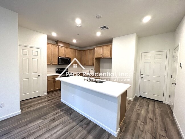Building Photo - Brand New Citrus Heights 3bd/2.5ba Home wi...
