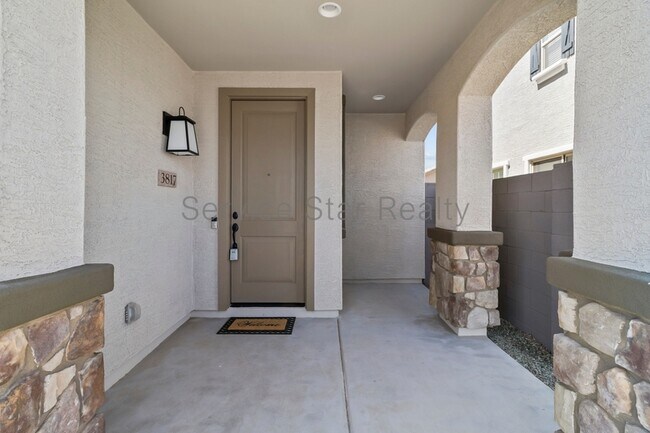 Foto del edificio - 3817 N 99th Dr