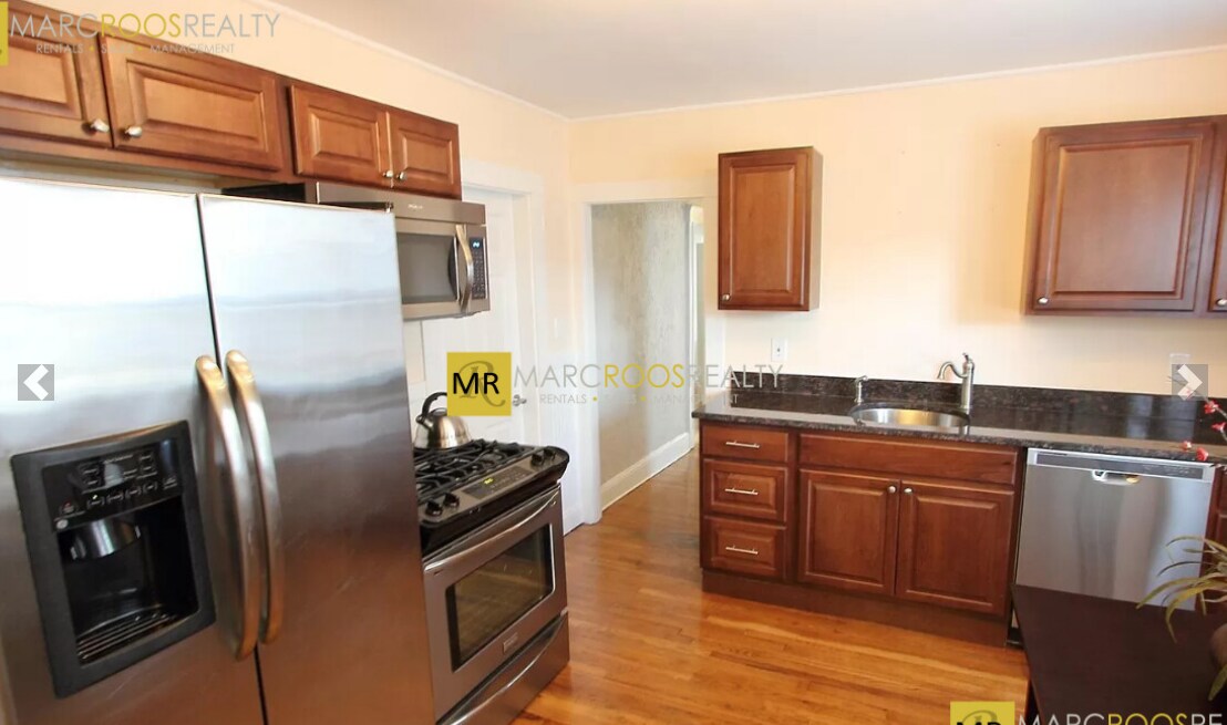 Building Photo - 62 Litchfield St