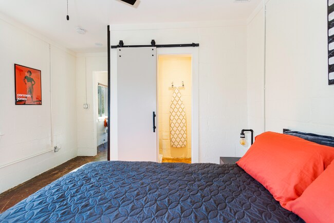 Foto del edificio - 958 Smith St SW