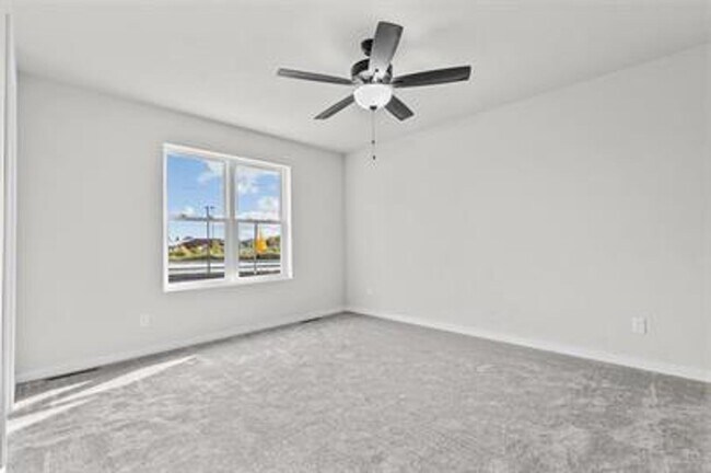 Foto del edificio - VIDEOTOUR: Newer Townhouse located in Neenah! PETS WELCOME