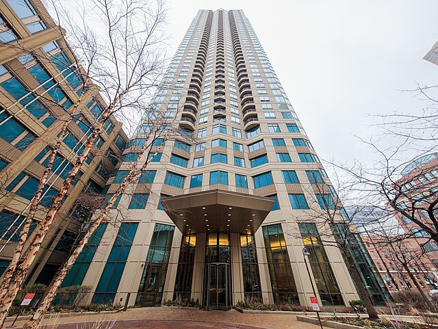 Foto principal - 400 N LaSalle Dr
