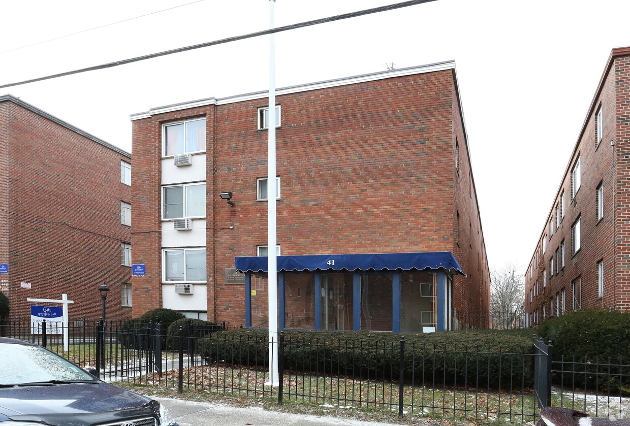 41 Huntington St, Hartford, CT 06105 Apartments in Hartford, CT