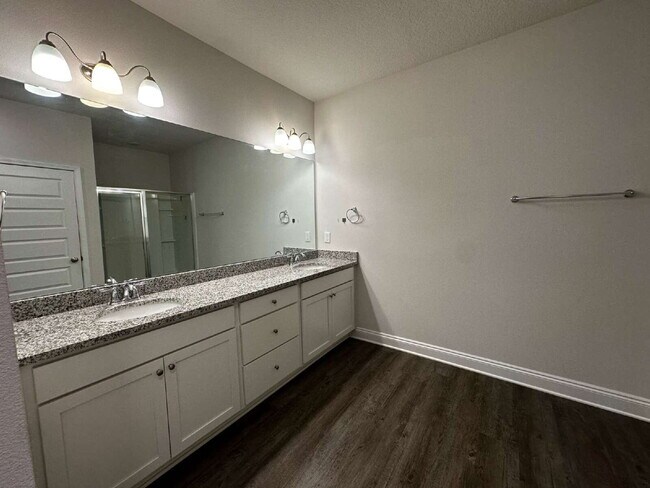 Foto del edificio - Beautiful 4Bed/2Bath New home on Panama Ci...
