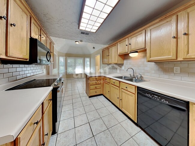 Building Photo - 7485 Apple Yard Ln
