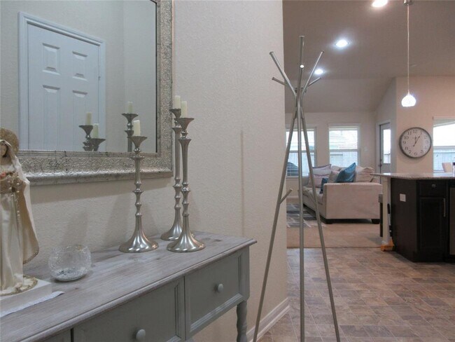 Building Photo - 18327 Hickory Trunnel Ln