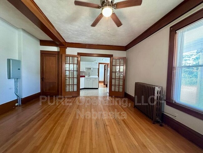 Building Photo - 4821 Underwood Ave