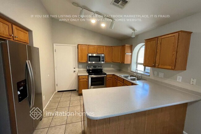 Building Photo - 16030 W Diamond St