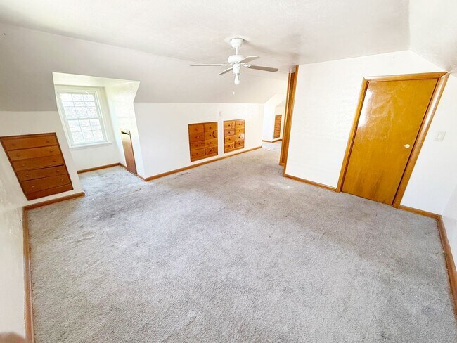 Foto del edificio - 3 BED 1 BATH BEAUTIFUL SINGLE FAMILY HOME ...