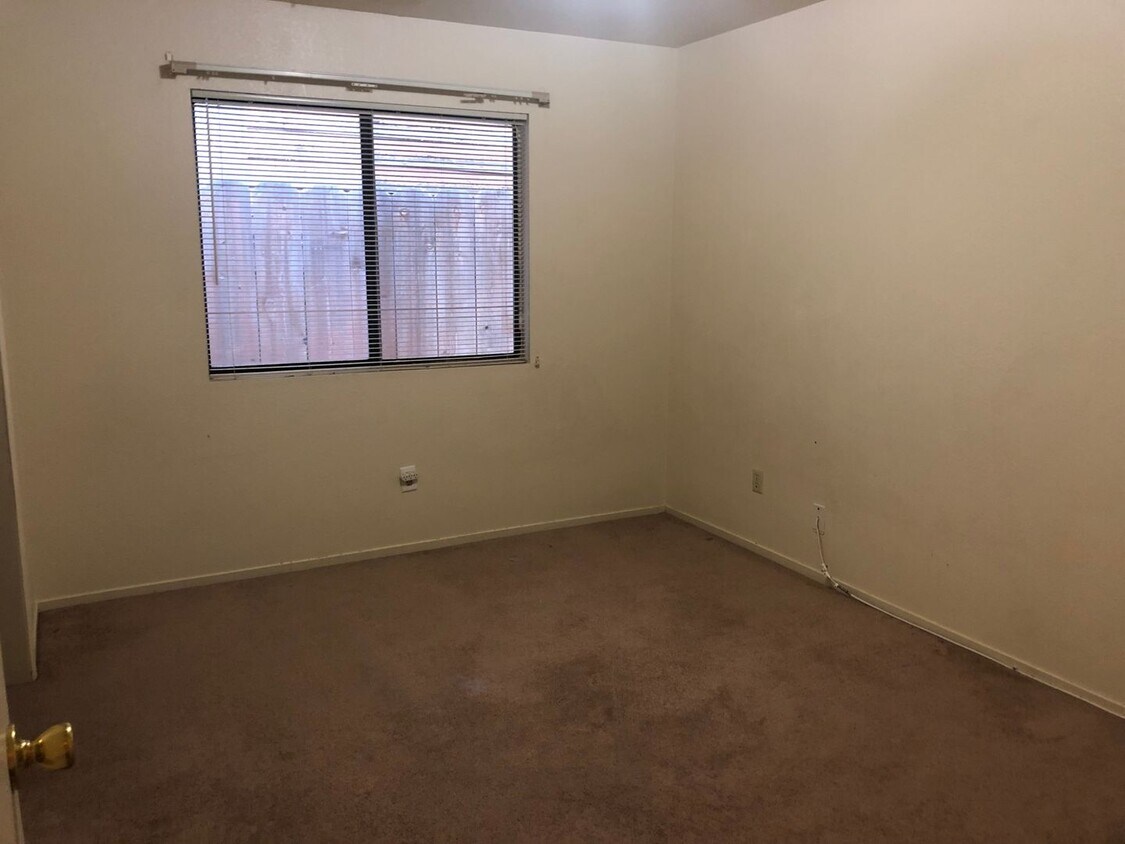 Foto del edificio - 209 E Putnam Ave