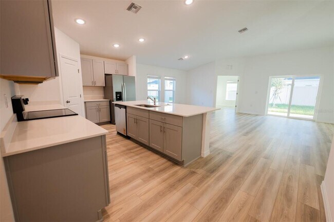 Foto del edificio - 4124 River Beacon Blvd