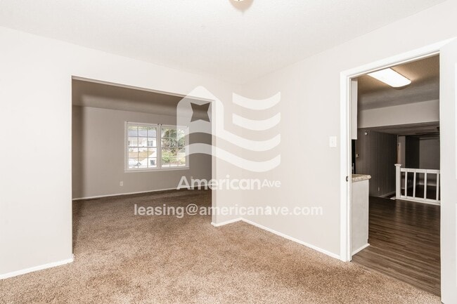 Building Photo - 404 Laurie Ln