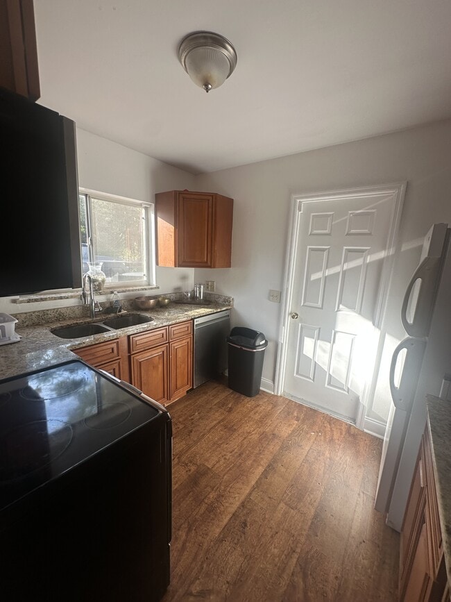 Building Photo - 381 S Cobble Ct