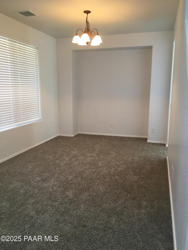 Foto del edificio - 7239 Barefoot Ln