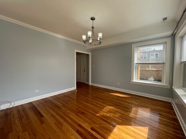 Foto del edificio - 3615 N Troy St