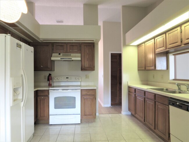 Foto del edificio - Coming Soon! Beautiful and Spacious 3 bedroom 2 bath Home With a Split Floor Plan.