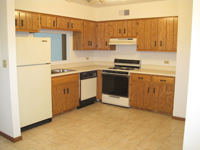 Building Photo - 1304 Buell Ave