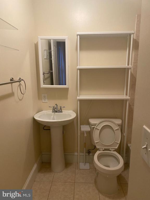 Primary Photo - 32 Q St NW